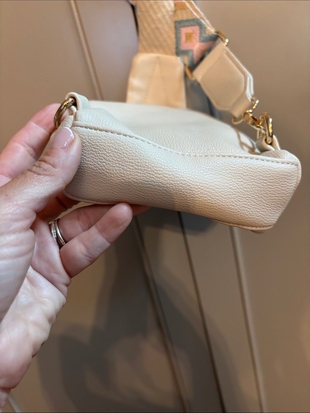 iMadison West Clean Mini Sling Bag - Picture 7 of 10